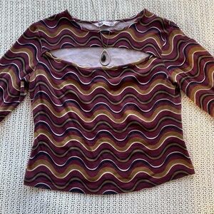 70s Inspired Groovy Wavy Print Keyhole Long Sleeve Crop Top